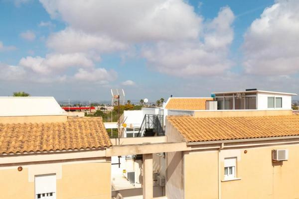 Chalet adosado en calle Francisco Alonso Lorenzo, 5