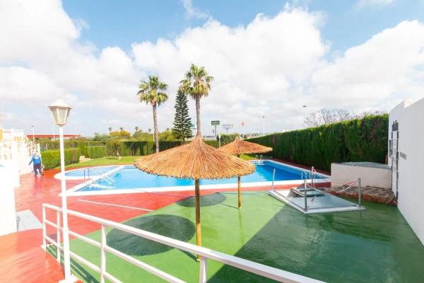 Chalet adosado en calle Francisco Alonso Lorenzo, 5