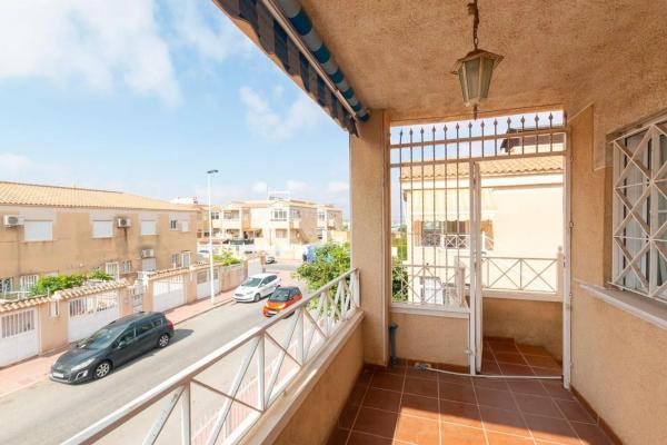 Chalet adosado en calle Francisco Alonso Lorenzo, 5