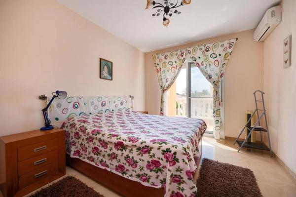 Casa independiente en calle Mercator