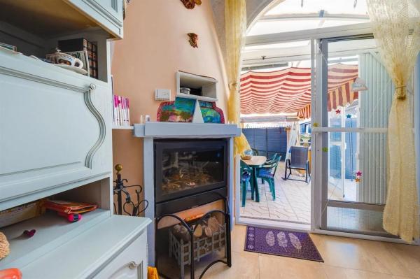 Casa independiente en calle Mercator