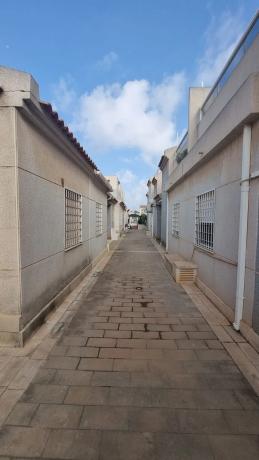 Chalet adosado en calle Talía, 6