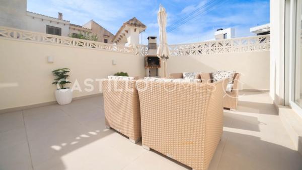 Chalet pareado en calle Argonauta, 48 b