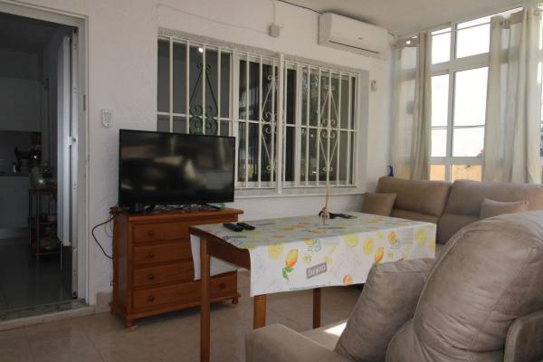 Chalet pareado en calle Marcelina