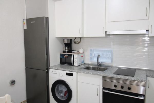 Chalet pareado en calle Marcelina