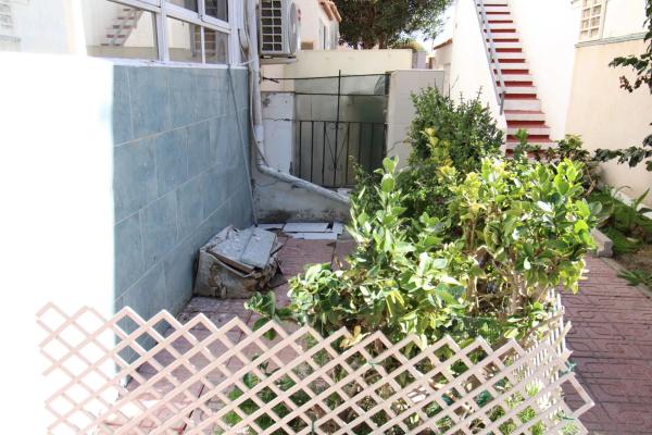 Chalet pareado en calle Marcelina