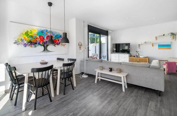 Casa independiente en calle Maria San Gil Noain