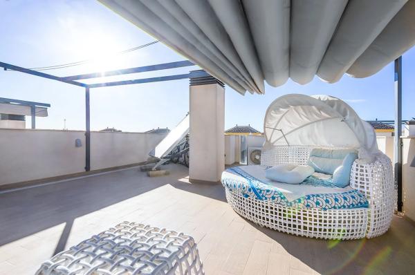 Casa independiente en calle Maria San Gil Noain