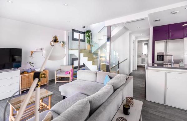 Casa independiente en calle Maria San Gil Noain