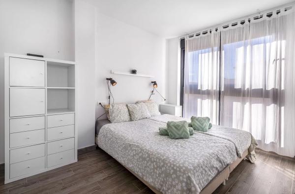 Casa independiente en calle Maria San Gil Noain