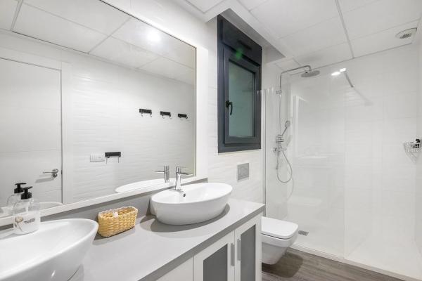 Casa independiente en calle Maria San Gil Noain