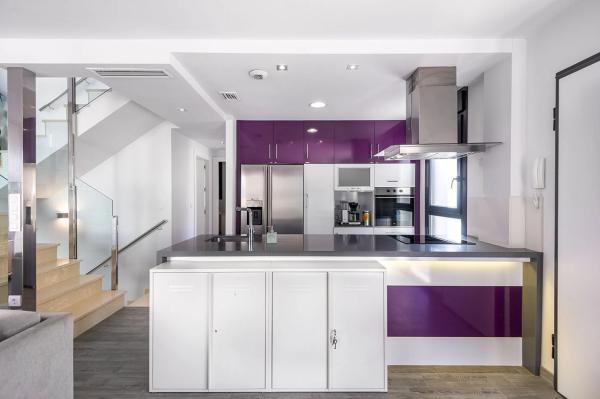 Casa independiente en calle Maria San Gil Noain