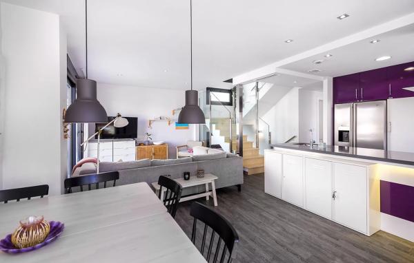 Casa independiente en calle Maria San Gil Noain