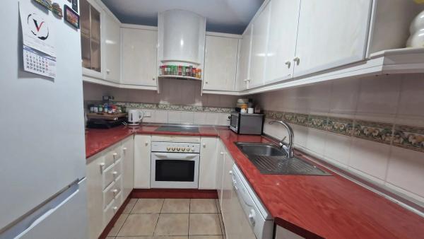 Chalet adosado en calle Talía, 33