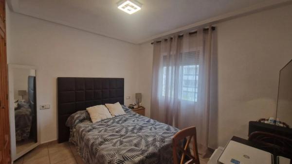 Chalet adosado en calle Talía, 33