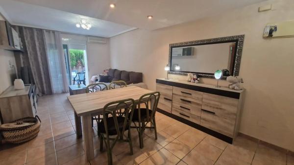 Chalet adosado en calle Talía, 33