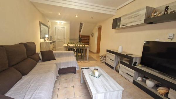 Chalet adosado en calle Talía, 33