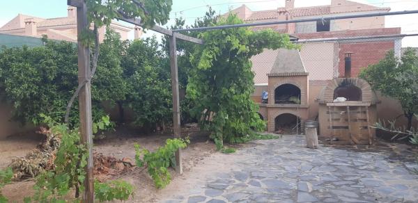 Chalet pareado en calle Meridiano, 4 a