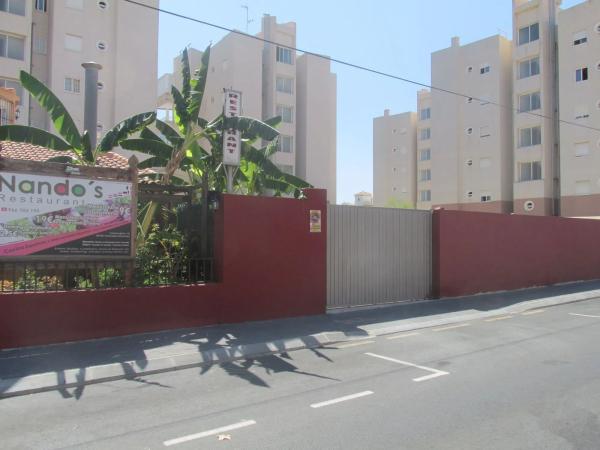 Casa independiente en calle Marcelina, 18