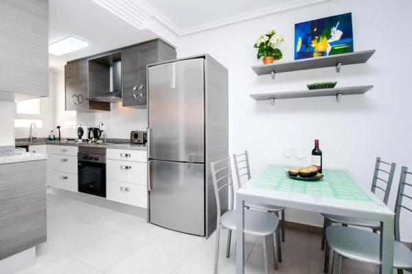 Piso en calle Dinamarca, 3