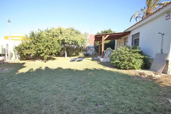 Casa independiente en calle Colibrí