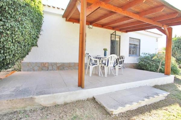 Casa independiente en calle Colibrí