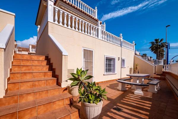 Chalet en Barrio Miramar - Torre del Moro