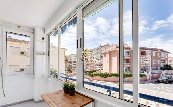 Estudio en calle Eneas, 1