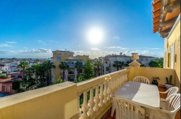 Ático en calle Jacinto Benavente