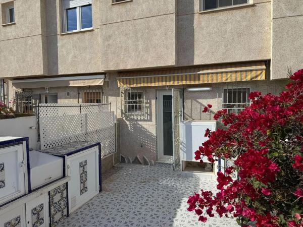 Chalet adosado en calle de Martin Luther King