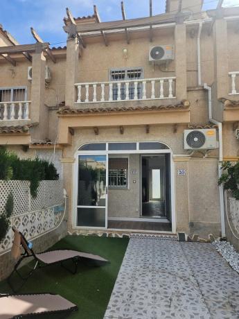 Chalet adosado en calle de Martin Luther King