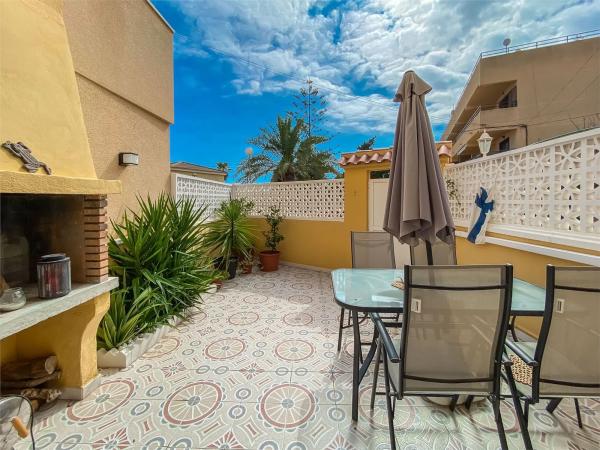 Chalet adosado en calle Nervión