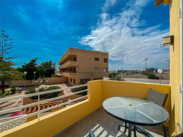 Chalet adosado en calle Nervión