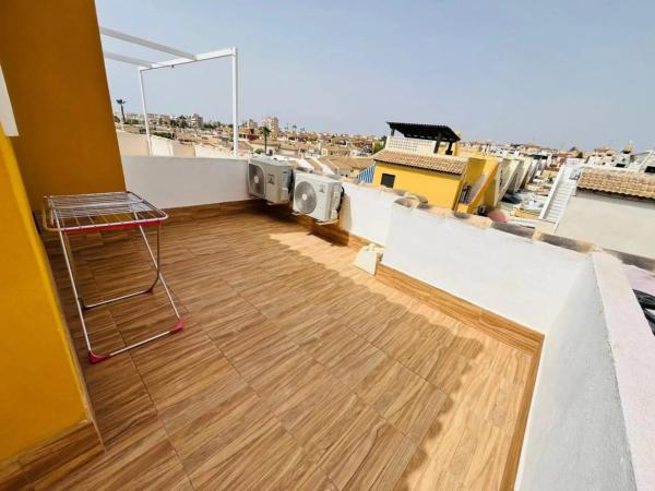 Chalet adosado en calle Foque