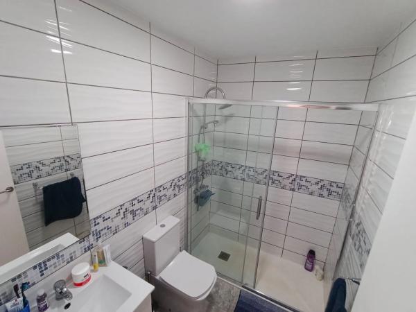 Chalet pareado en calle Roberto Koch