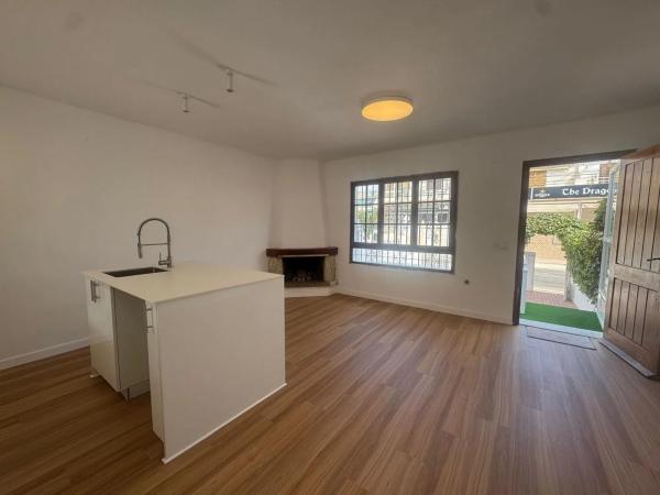 Chalet adosado en calle Paralela Doctor Waksman, 31