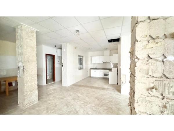 Piso en calle Finlandia, 14 -16