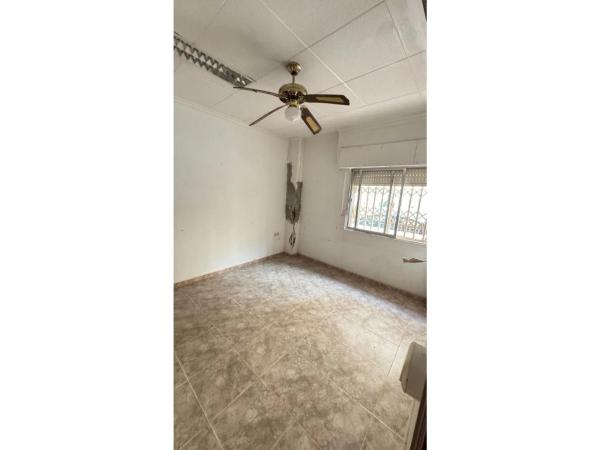 Piso en calle Finlandia, 14 -16