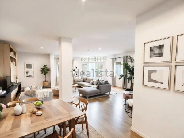 Piso en calle Finlandia, 14 -16