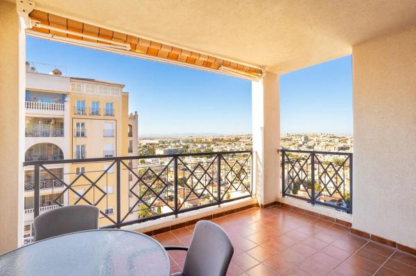 Piso en avenida Roentgen, 6 -8