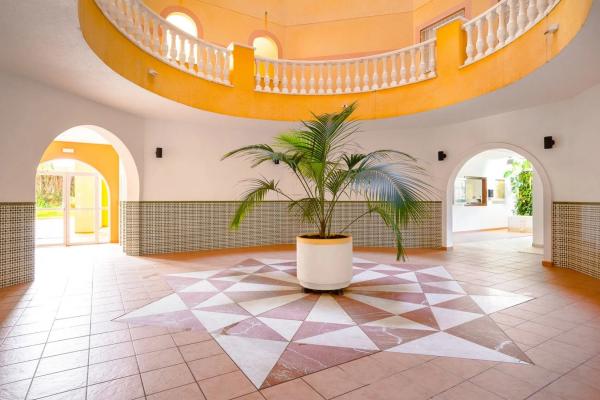 Piso en avenida Roentgen, 6 -8