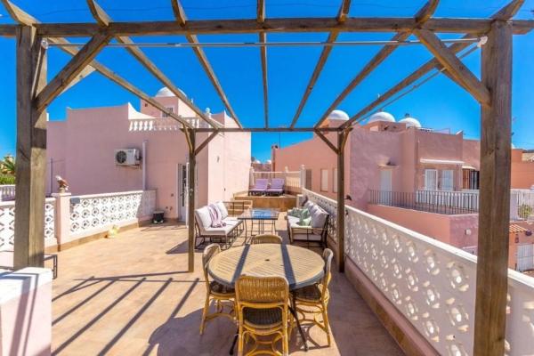 Chalet adosado en CL Severo Ochoa, 49