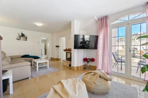 Chalet adosado en CL Severo Ochoa, 49