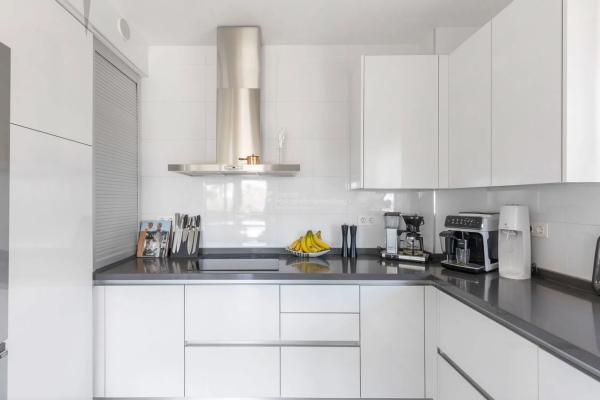 Casa independiente en avenida Alfredo Nobel