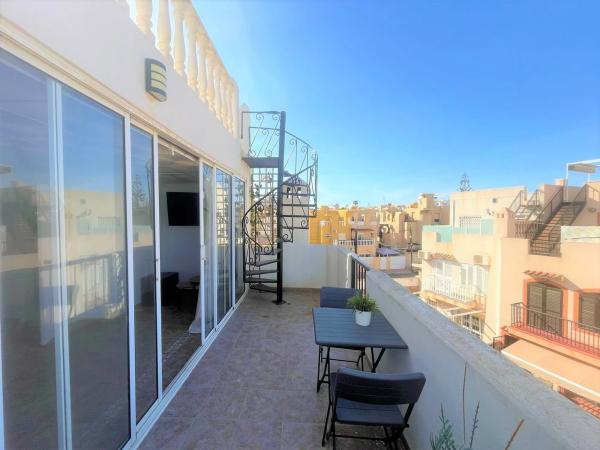 Chalet pareado en avenida Alfredo Nobel, 91