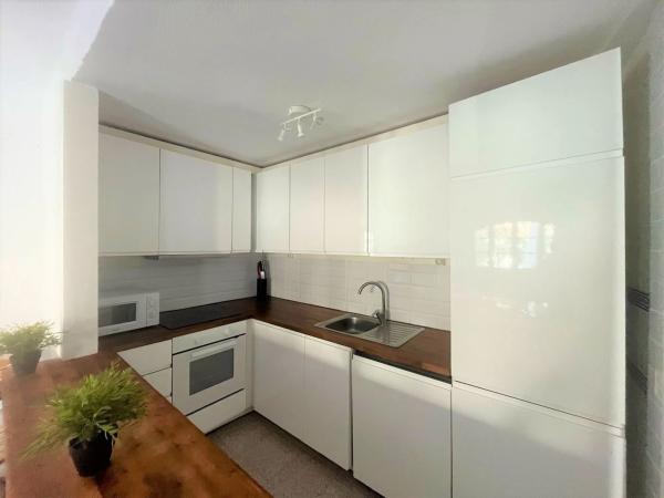 Chalet pareado en avenida Alfredo Nobel, 91