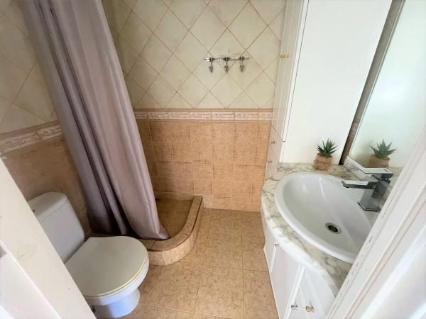 Chalet pareado en avenida Alfredo Nobel, 91