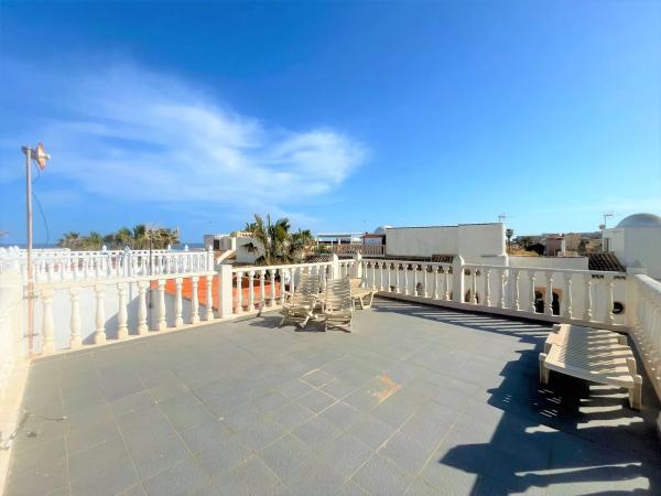 Chalet pareado en avenida Alfredo Nobel, 91