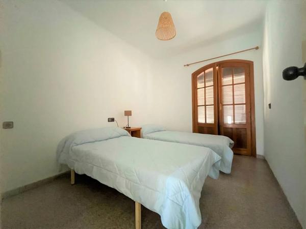 Chalet pareado en avenida Alfredo Nobel, 91