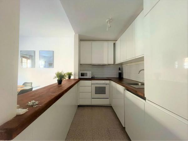 Chalet pareado en avenida Alfredo Nobel, 91